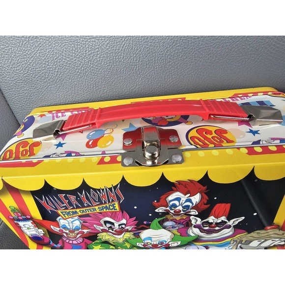 Killer Klowns From Outer Space Metal Lunch Box Rare Yellow. Has A Small Dent - Picture 2 of 2